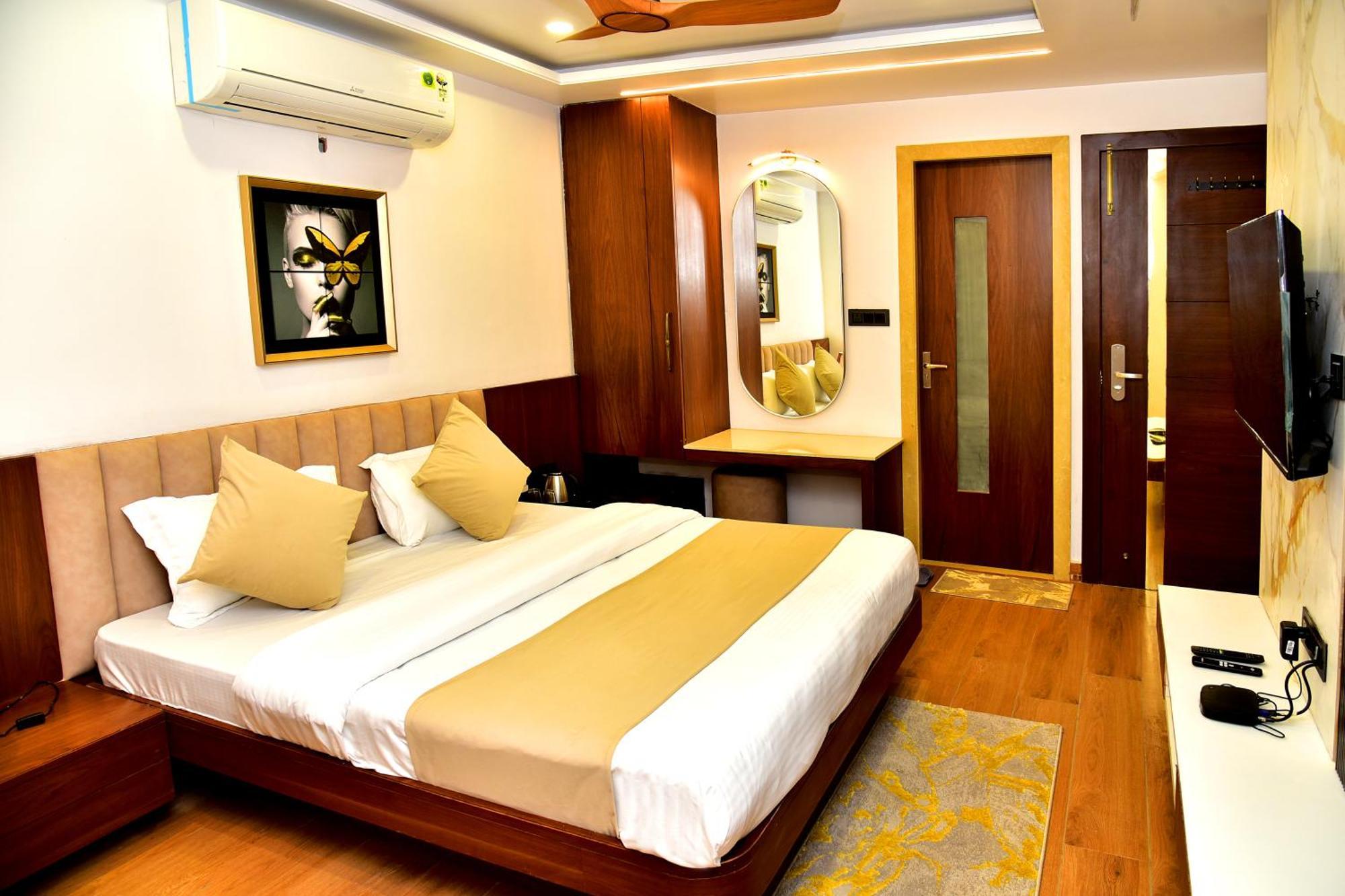 Hotel Divine Peak Pachmarhī Esterno foto