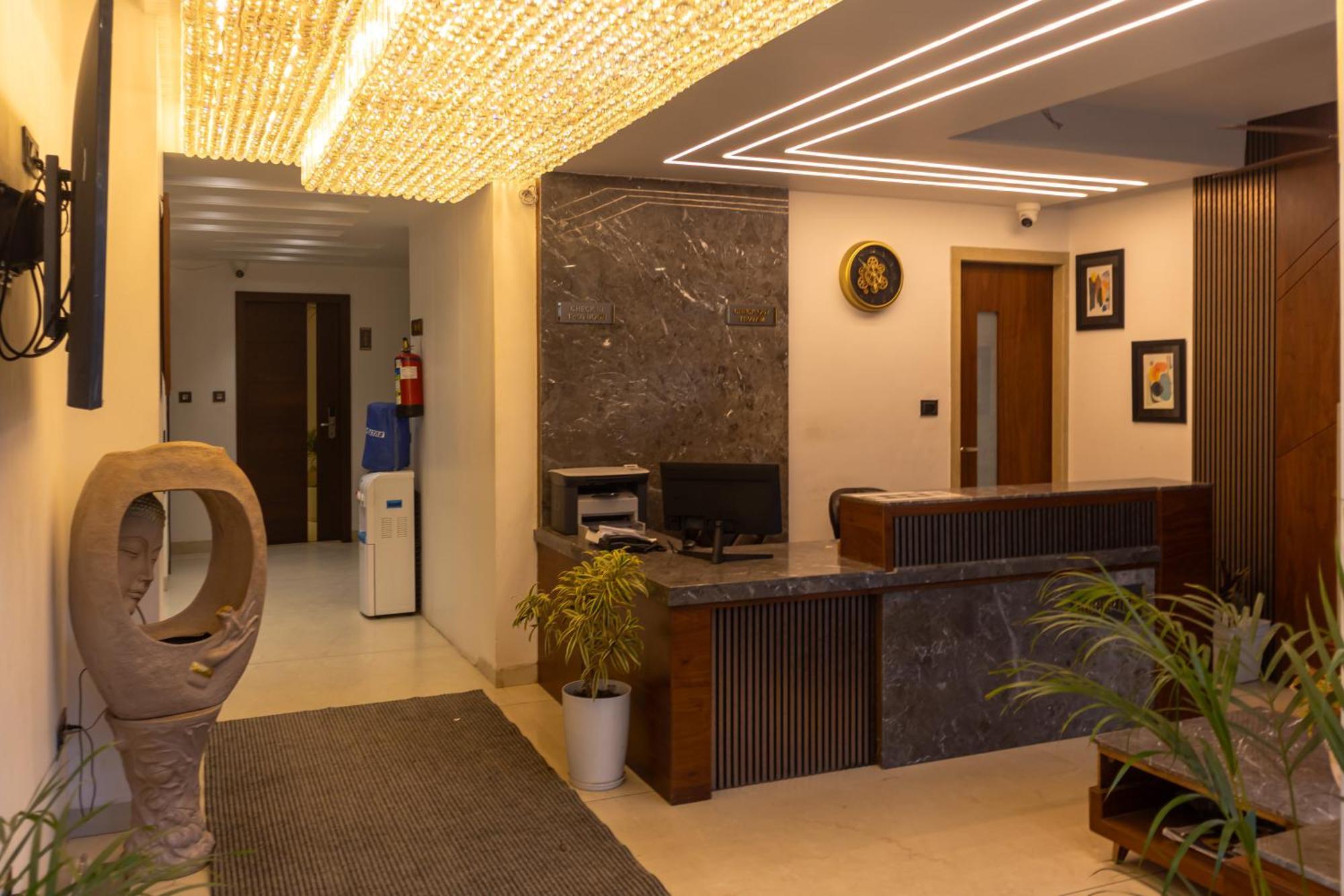 Hotel Divine Peak Pachmarhī Esterno foto
